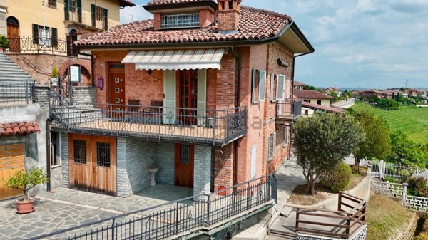 casa indipendente in vendita ad Alba