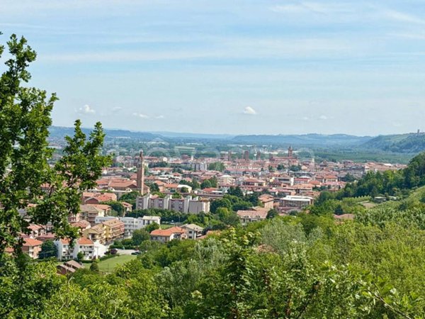 casa indipendente in vendita ad Alba