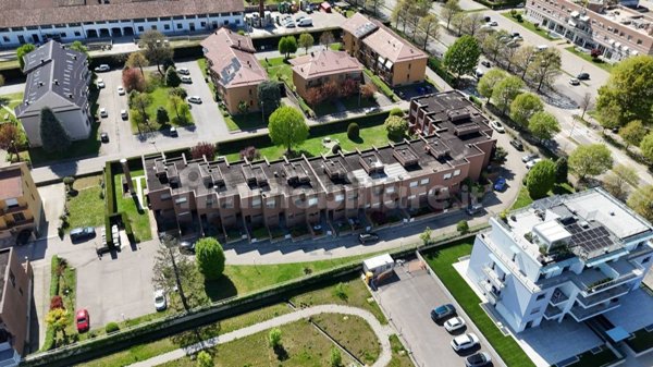 casa indipendente in vendita ad Alba