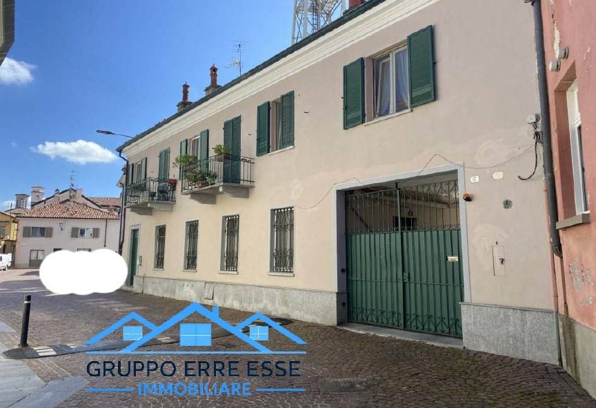 casa indipendente in vendita ad Alba