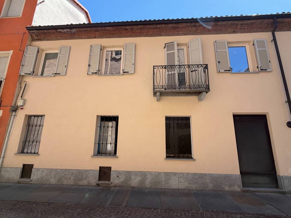 appartamento in vendita ad Alba