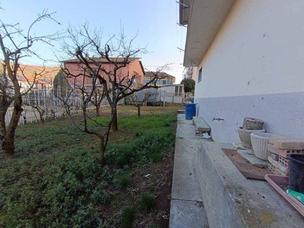 casa indipendente in vendita ad Alba