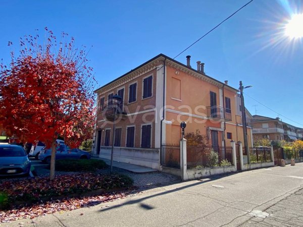 casa indipendente in vendita ad Alba