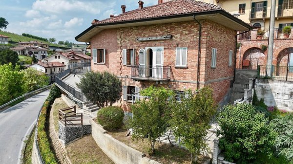 casa indipendente in vendita ad Alba