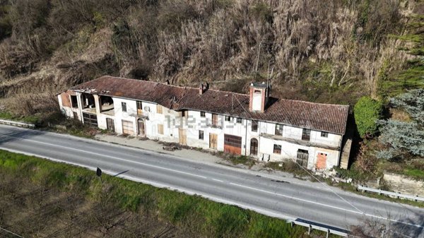 esavano in vendita ad Alba