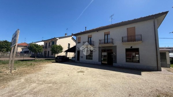 casa indipendente in vendita ad Alba