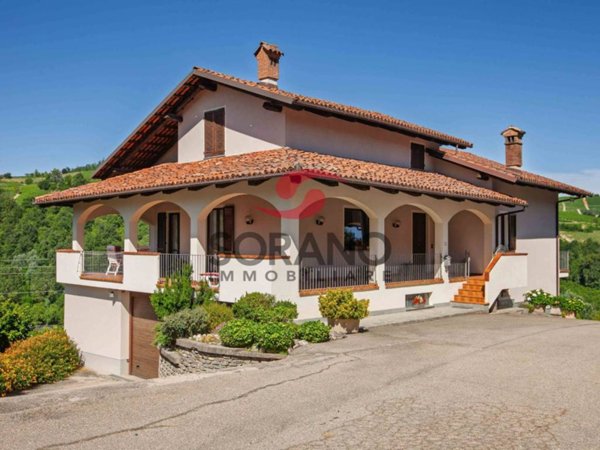 casa indipendente in vendita ad Alba