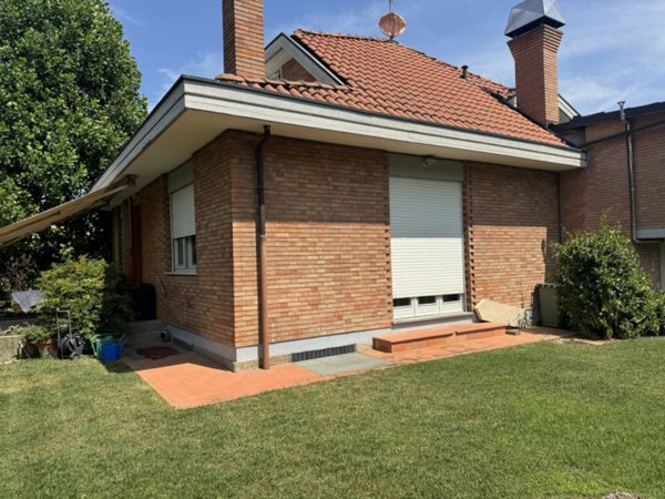 casa indipendente in vendita ad Alba