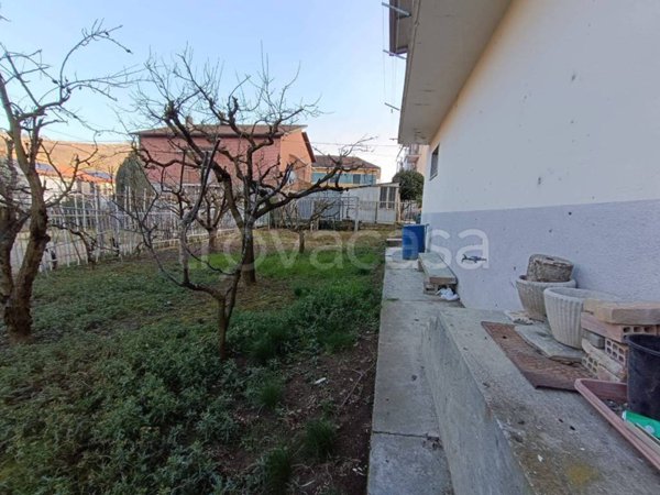 casa indipendente in vendita ad Alba