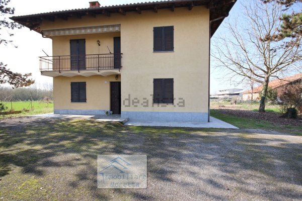 casa indipendente in vendita ad Alba