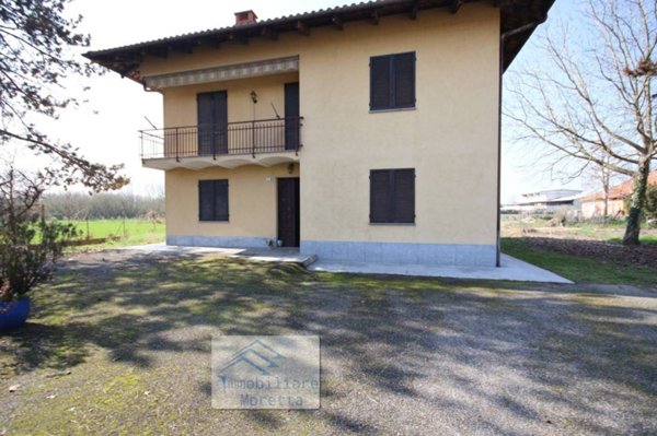 casa indipendente in vendita ad Alba