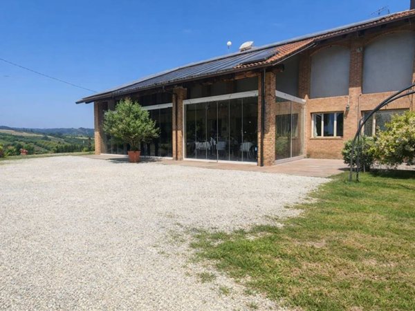 casa indipendente in vendita ad Alba
