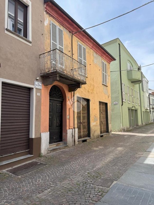 casa indipendente in vendita ad Alba