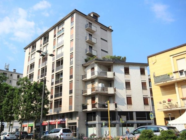 multivano in vendita ad Alba