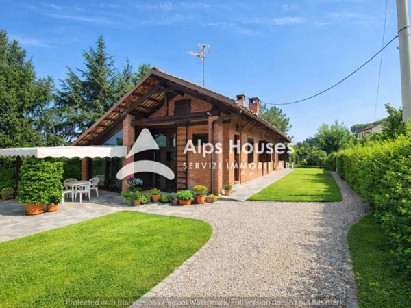 casa indipendente in vendita ad Alba