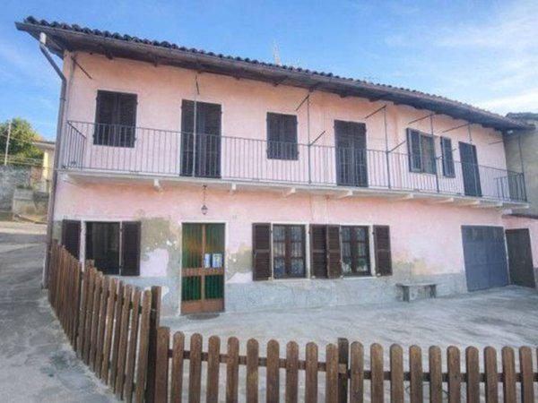 casa indipendente in vendita ad Alba