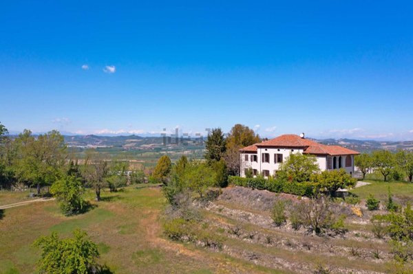 casa indipendente in vendita ad Alba