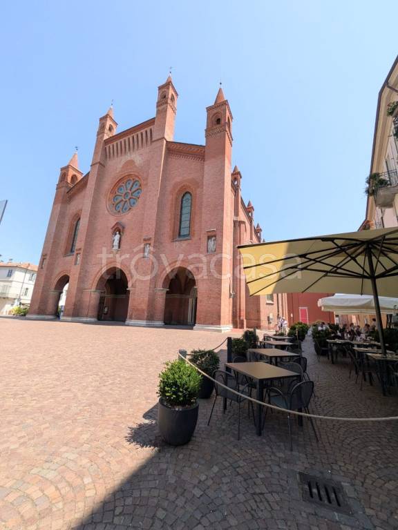 appartamento in vendita ad Alba