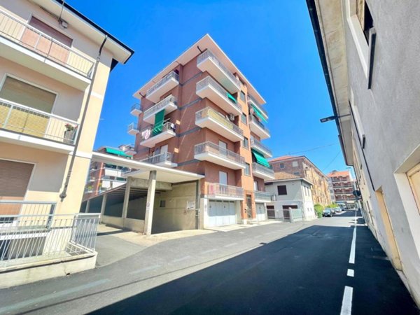 appartamento in vendita ad Alba