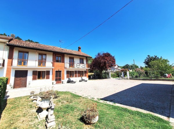 casa indipendente in vendita ad Alba