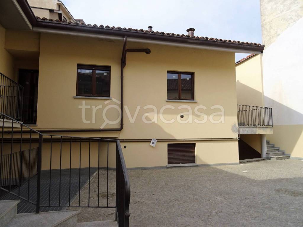 appartamento in vendita ad Alba