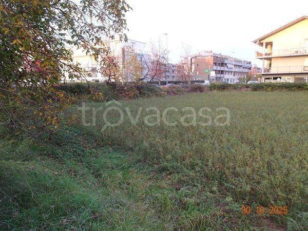 terreno in vendita ad Alba