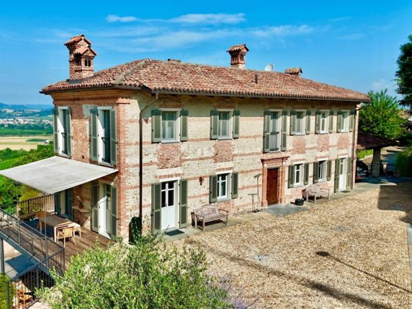 casa indipendente in vendita ad Alba