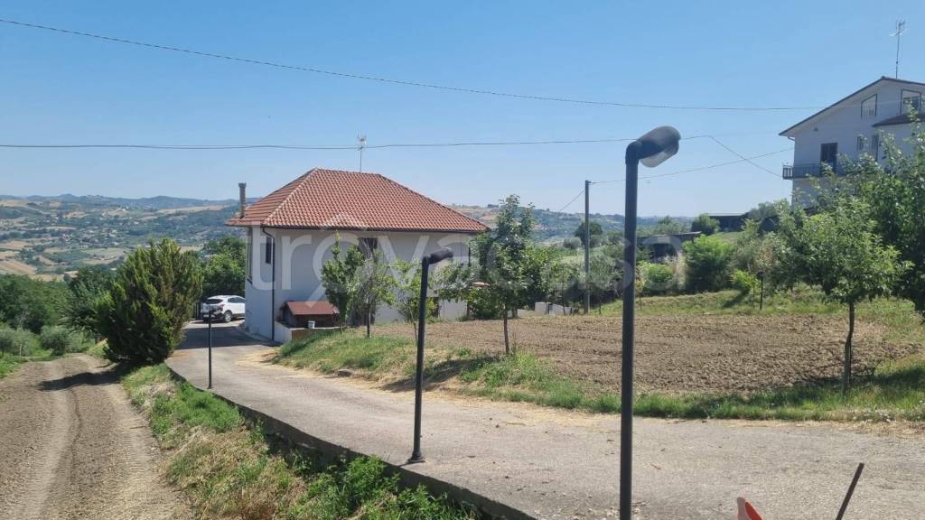 casa indipendente in vendita a Melito Irpino