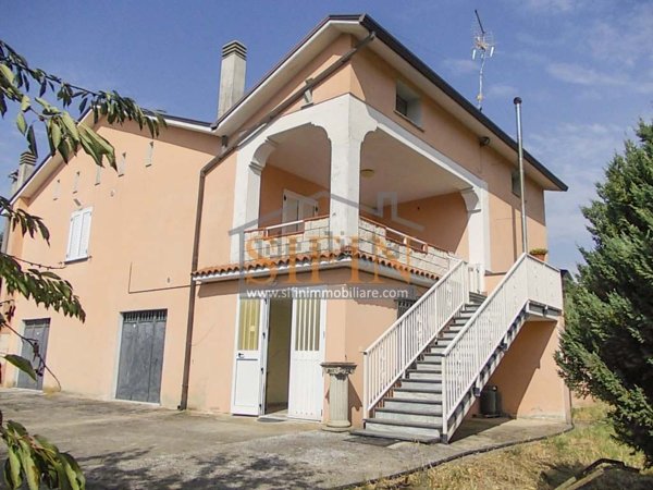 casa indipendente in vendita a Melito Irpino in zona Fontana del Bosco