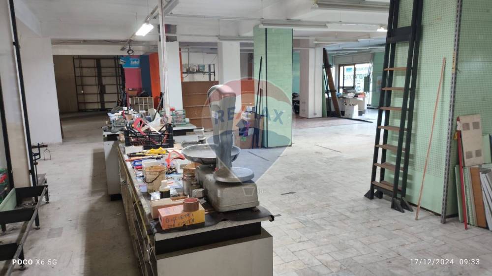 locale commerciale in vendita a Mercogliano in zona Torrette