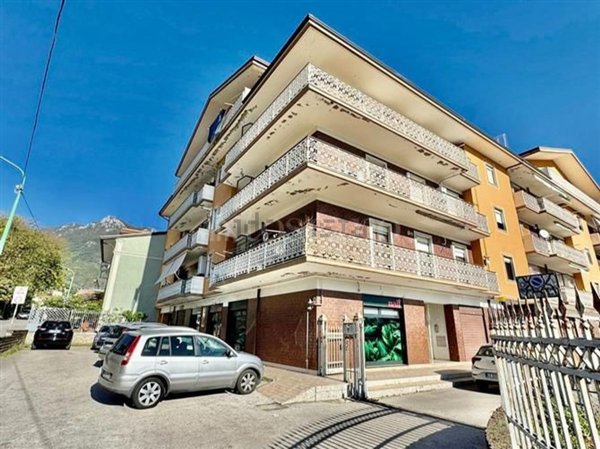 locale commerciale in vendita a Mercogliano