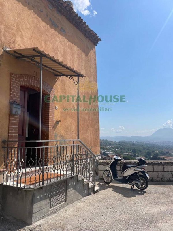 casa indipendente in vendita a Mercogliano