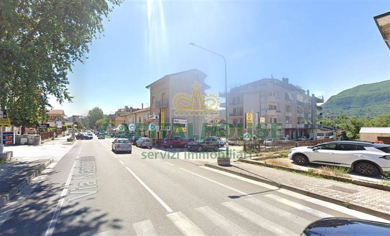 locale commerciale in vendita a Mercogliano in zona Torrette