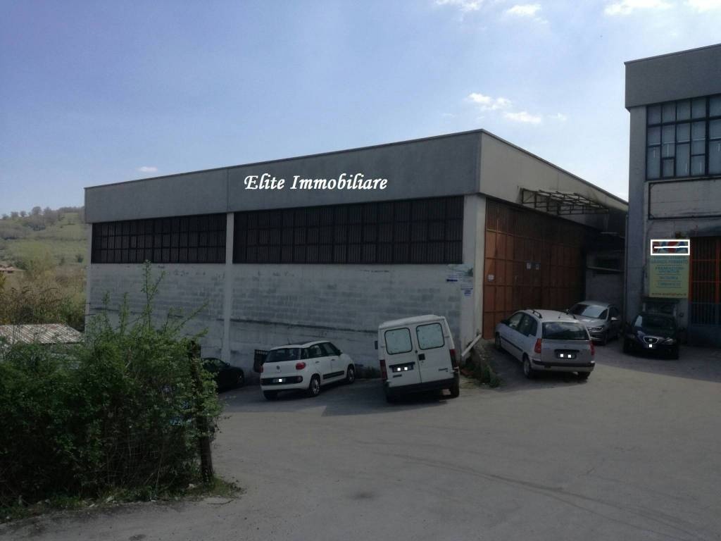 capannone in vendita a Mercogliano in zona Torrette