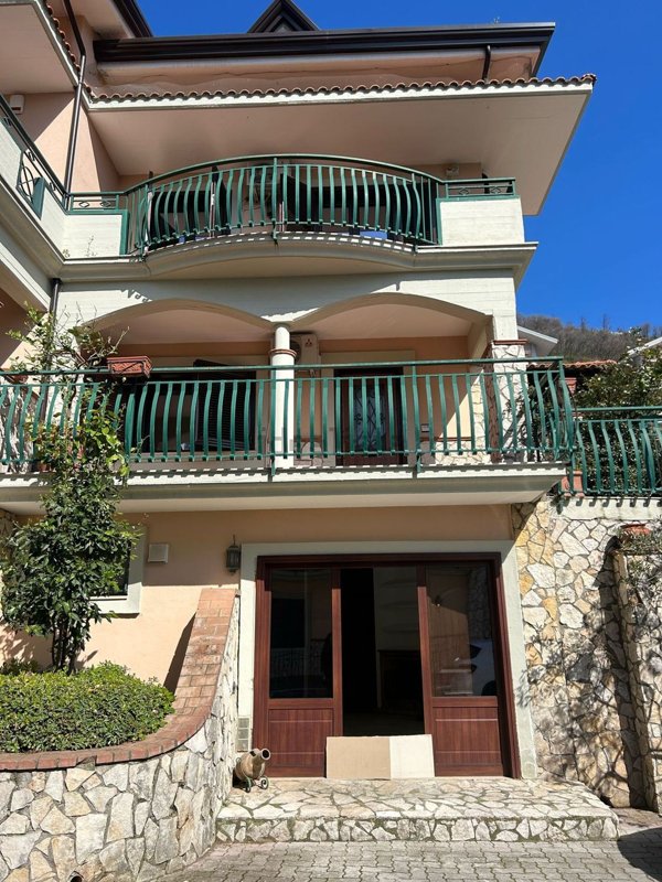 casa indipendente in vendita a Mercogliano