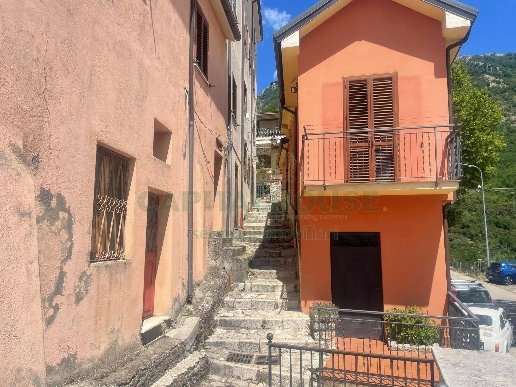 casa indipendente in vendita a Mercogliano