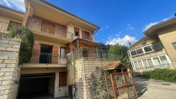casa indipendente in vendita a Mercogliano