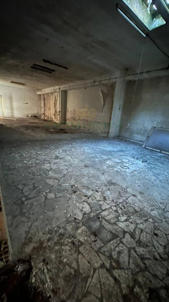 locale commerciale in vendita a Mercogliano