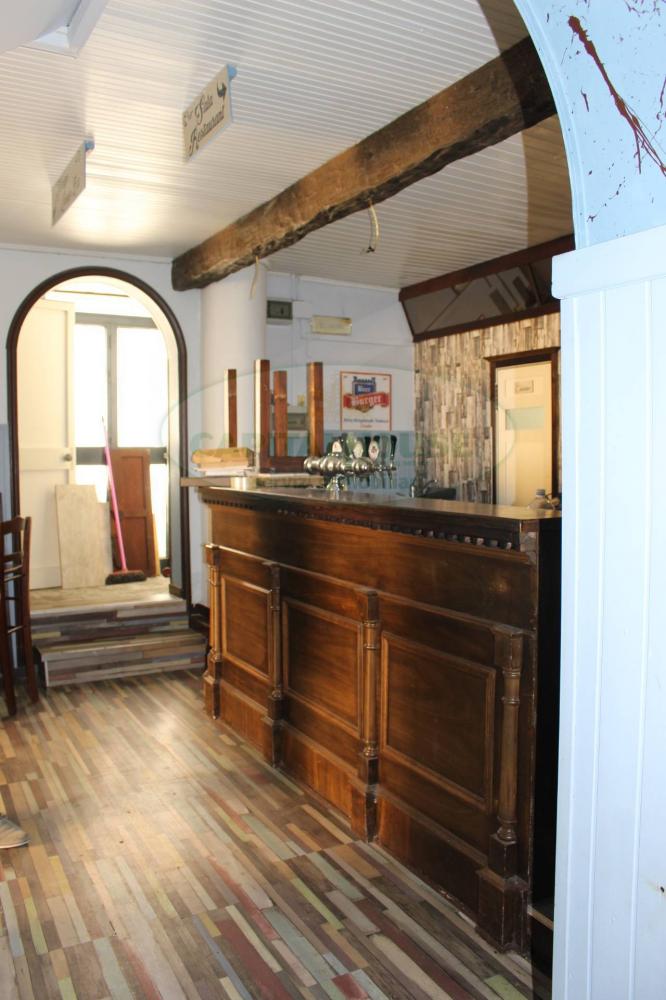 locale commerciale in vendita a Mercogliano in zona Torrette