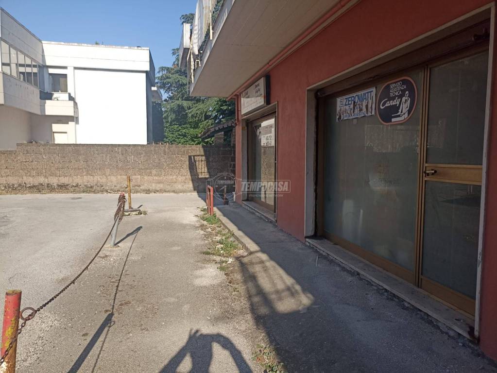 negozio in vendita a Mercogliano