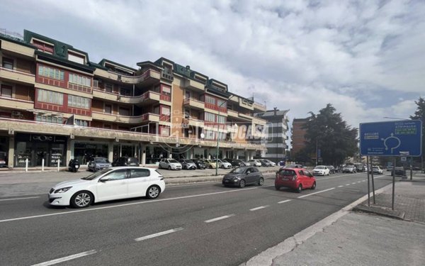 negozio in vendita a Mercogliano in zona Torrette