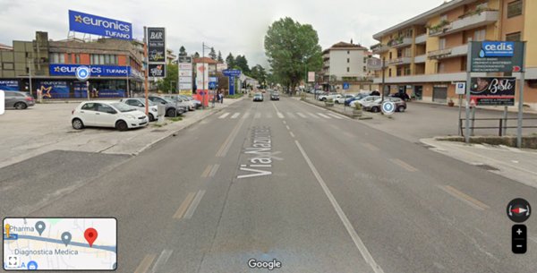 locale commerciale in vendita a Mercogliano in zona Torrette