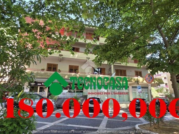negozio in vendita a Mercogliano