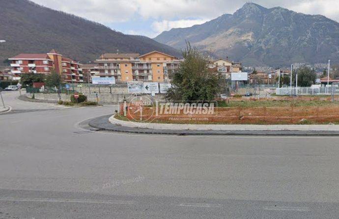 locale commerciale in vendita a Mercogliano