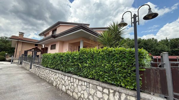 casa indipendente in vendita a Mercogliano
