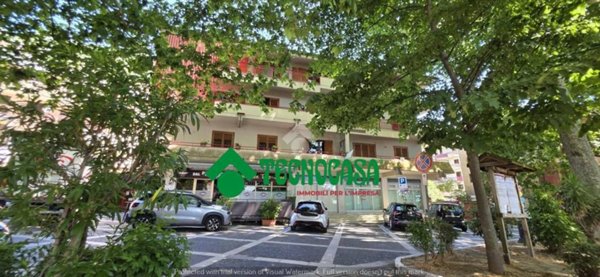 locale commerciale in vendita a Mercogliano