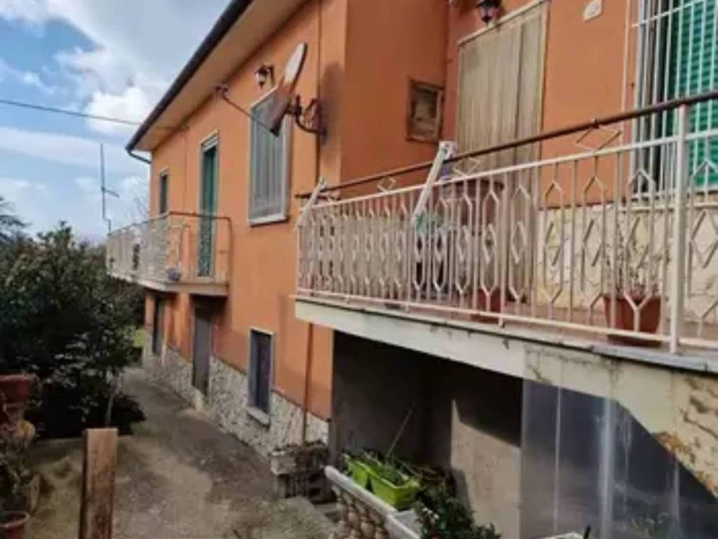 casa indipendente in vendita a Mirabella Eclano