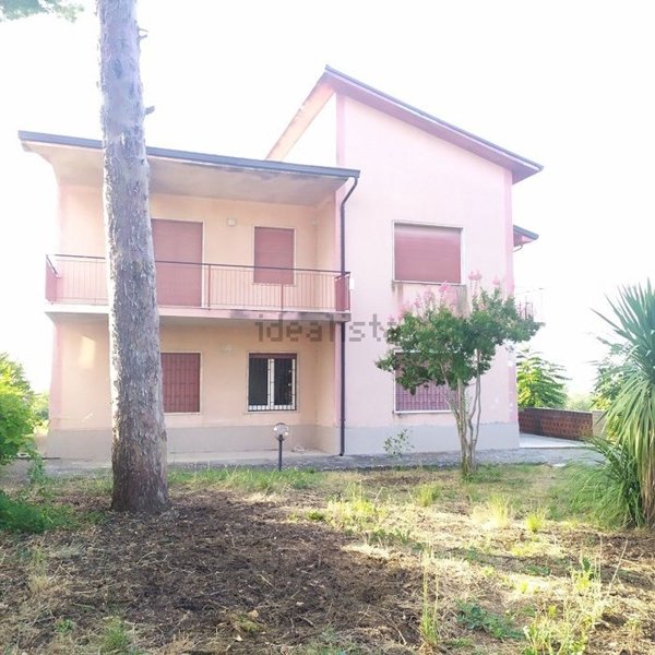 casa indipendente in vendita a Mirabella Eclano