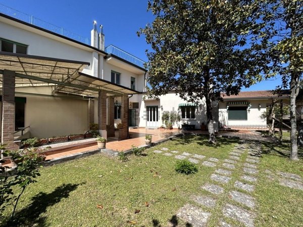 casa indipendente in vendita a Mirabella Eclano