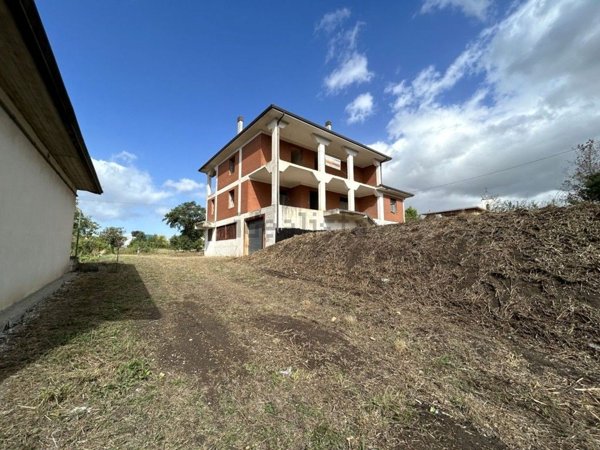 casa indipendente in vendita a Mirabella Eclano